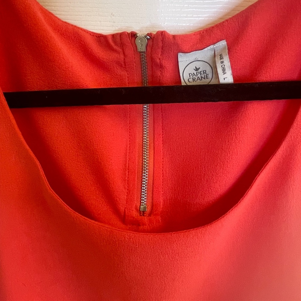 Women’s coral tank top